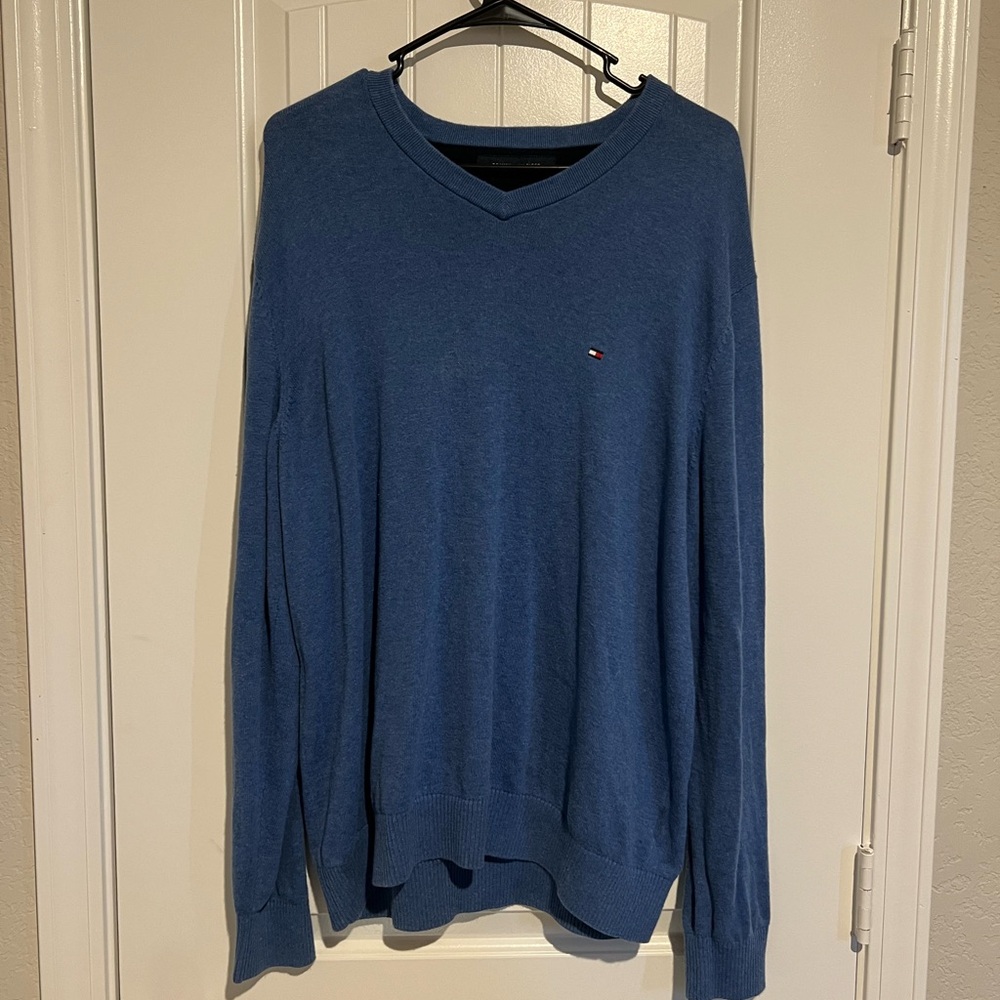 Men’s Large Tommy Hilfiger Light Blue Sweater